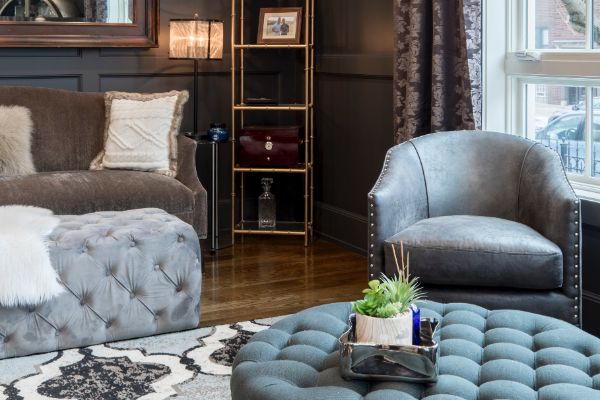 Accent Table/Stools Styling