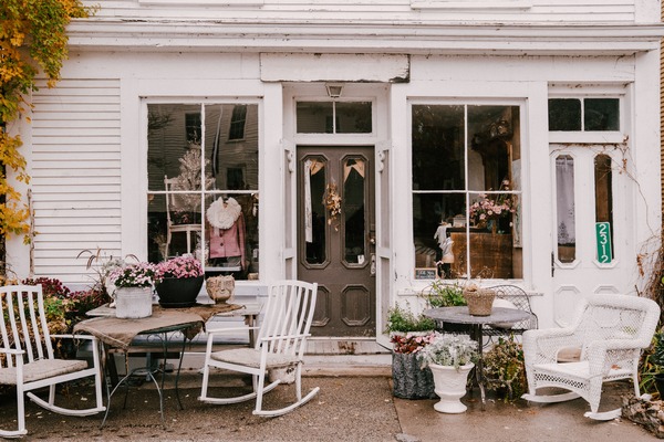 Shabby Elegance Décor: Must-Have Decor Pieces for a Vintage Charm